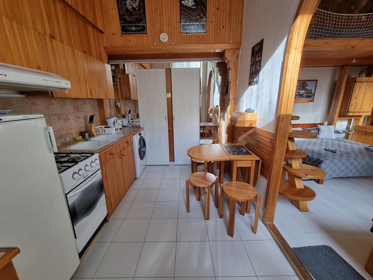 Little Cozy Apartman Miskolc Exterior foto